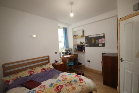 Click the photo for more details of 3 Bed Flat, (Ground Floor) Cliff Terrace