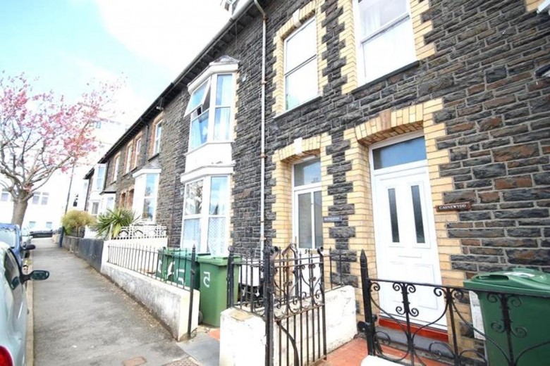 Click the photo for more details of 3 Bed Flat, (Flat 1) Caergog Terrace