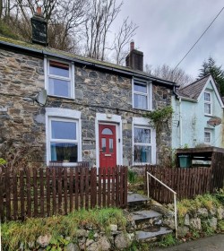 Images for 2-Bed furnished Cottage in Llandre