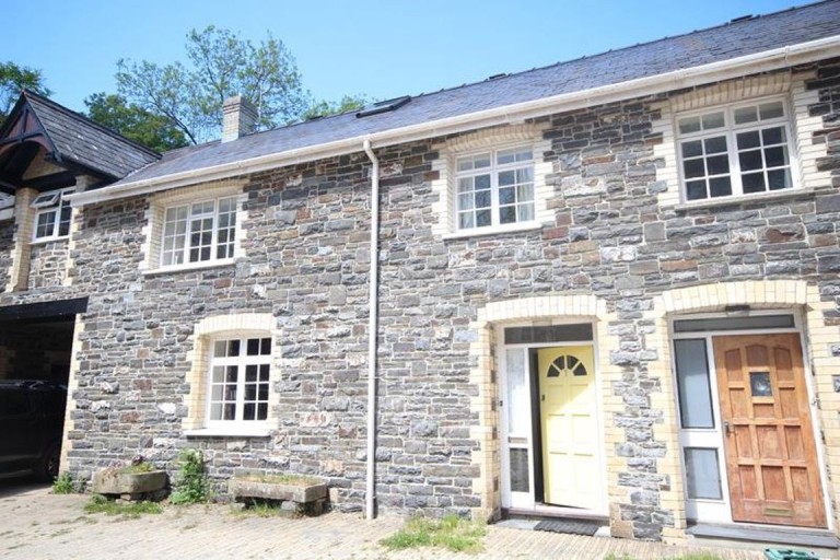 Images for 2 Bedroom Cottage in Rhydyfelin