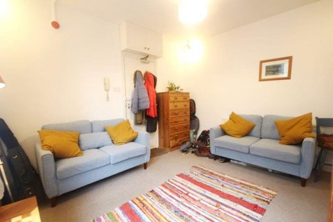 Click the photo for more details of Two Bedroom Maisonette, Queens Road